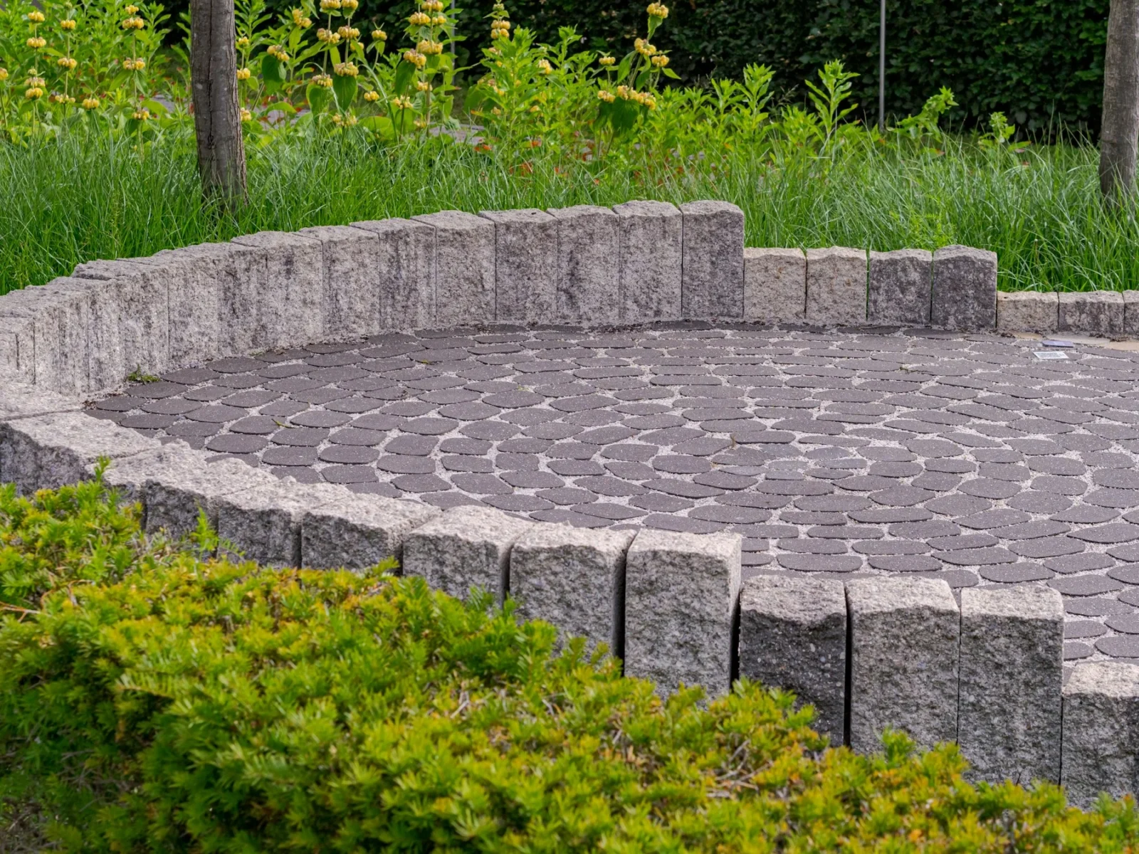 After: Patio cleaning (demonstration)